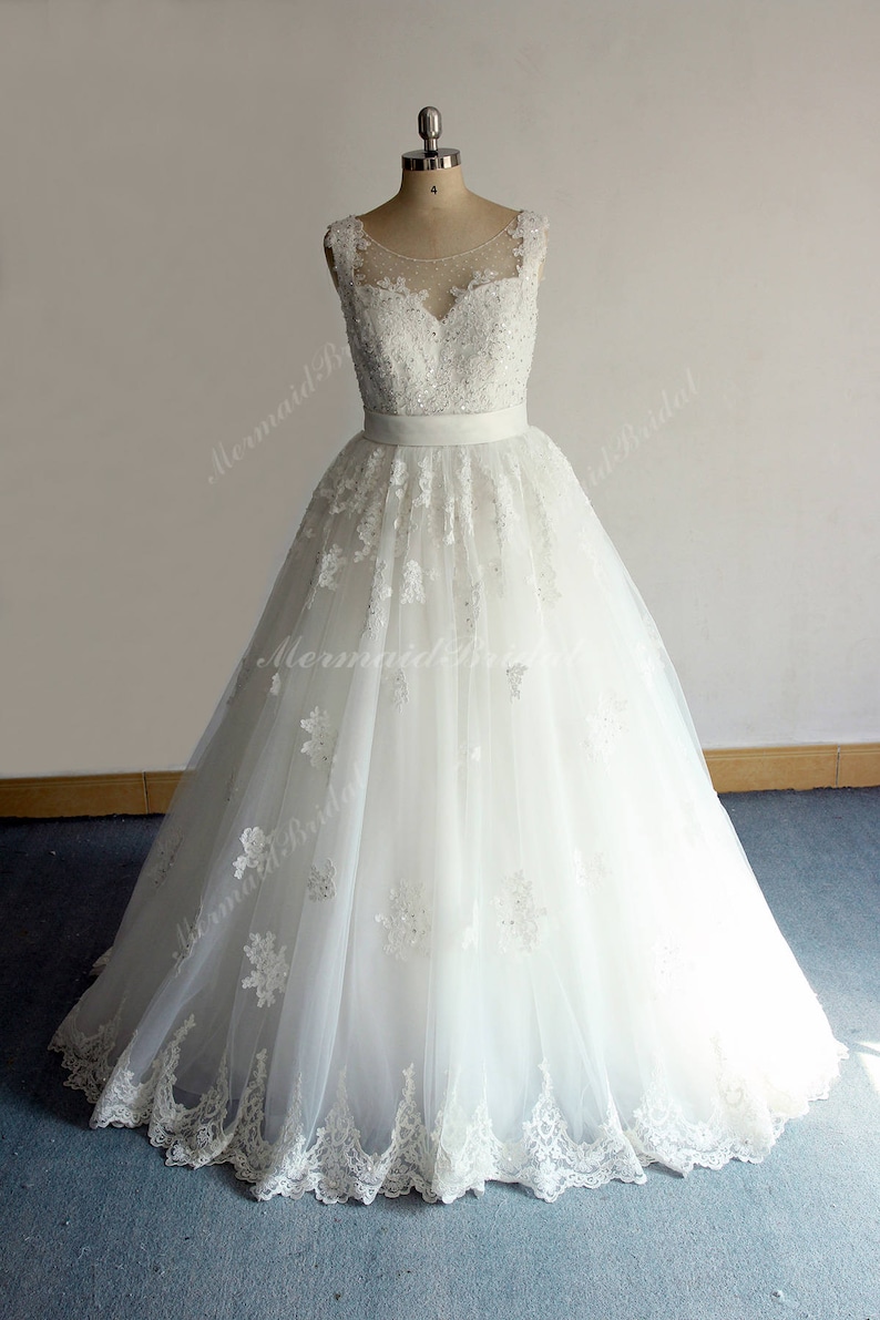 Ivory Vintage Lace Tulle Wedding Dress Keyhole Back Wedding - Etsy