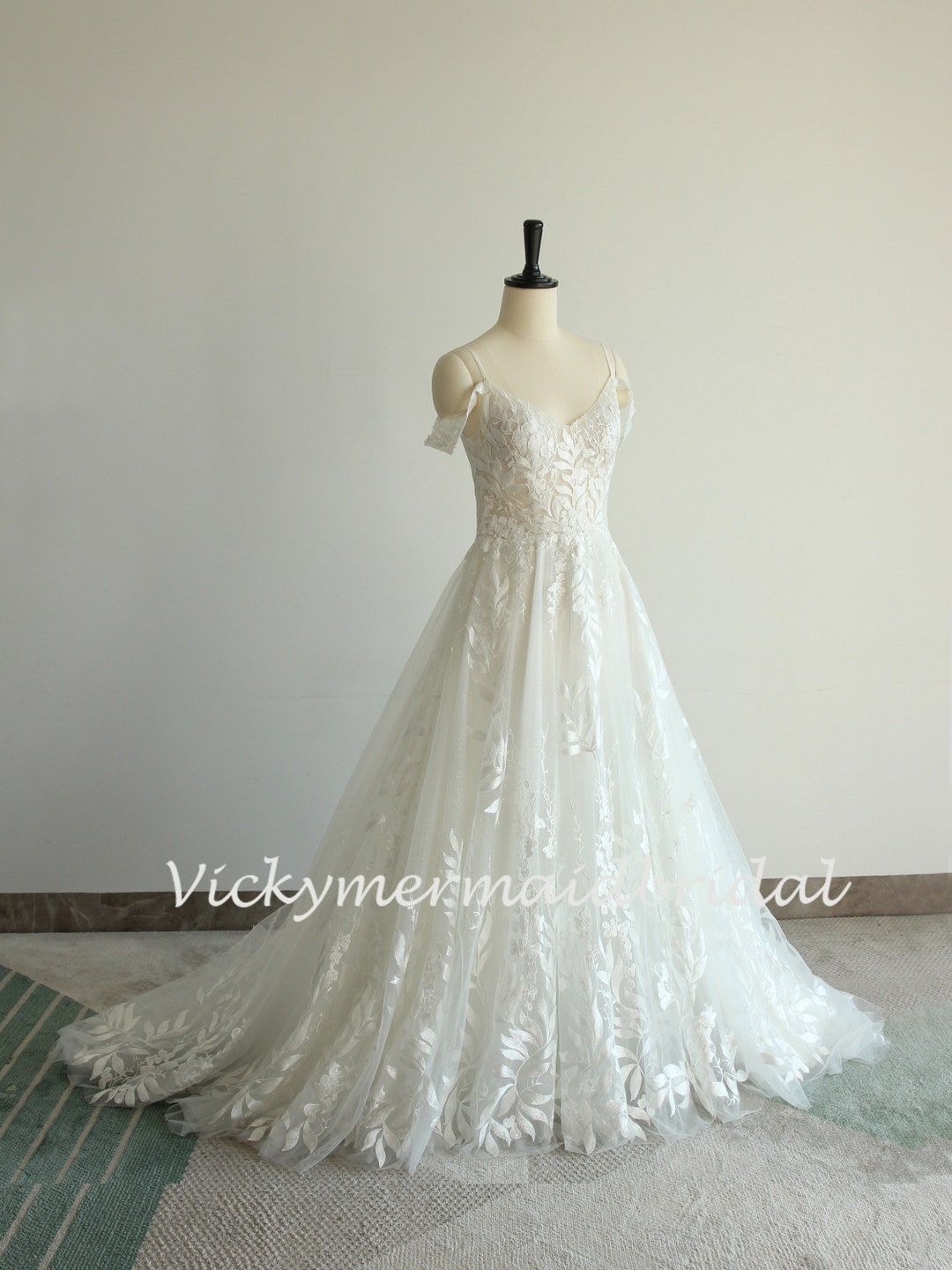 5 COLOR GLITTER OFF THE SHOULDER FITTED GOWN