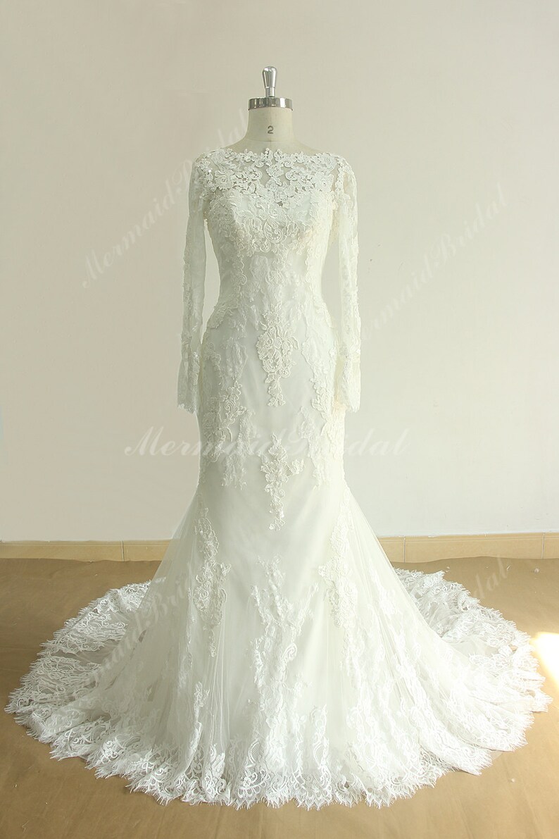 Vintage Fit and Flare Wedding Dress