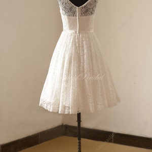 Ivory tea length vintage lace wedding dress imagem 3