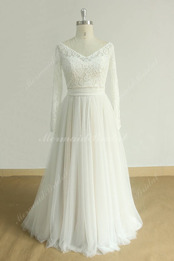 vintage flowy wedding dress