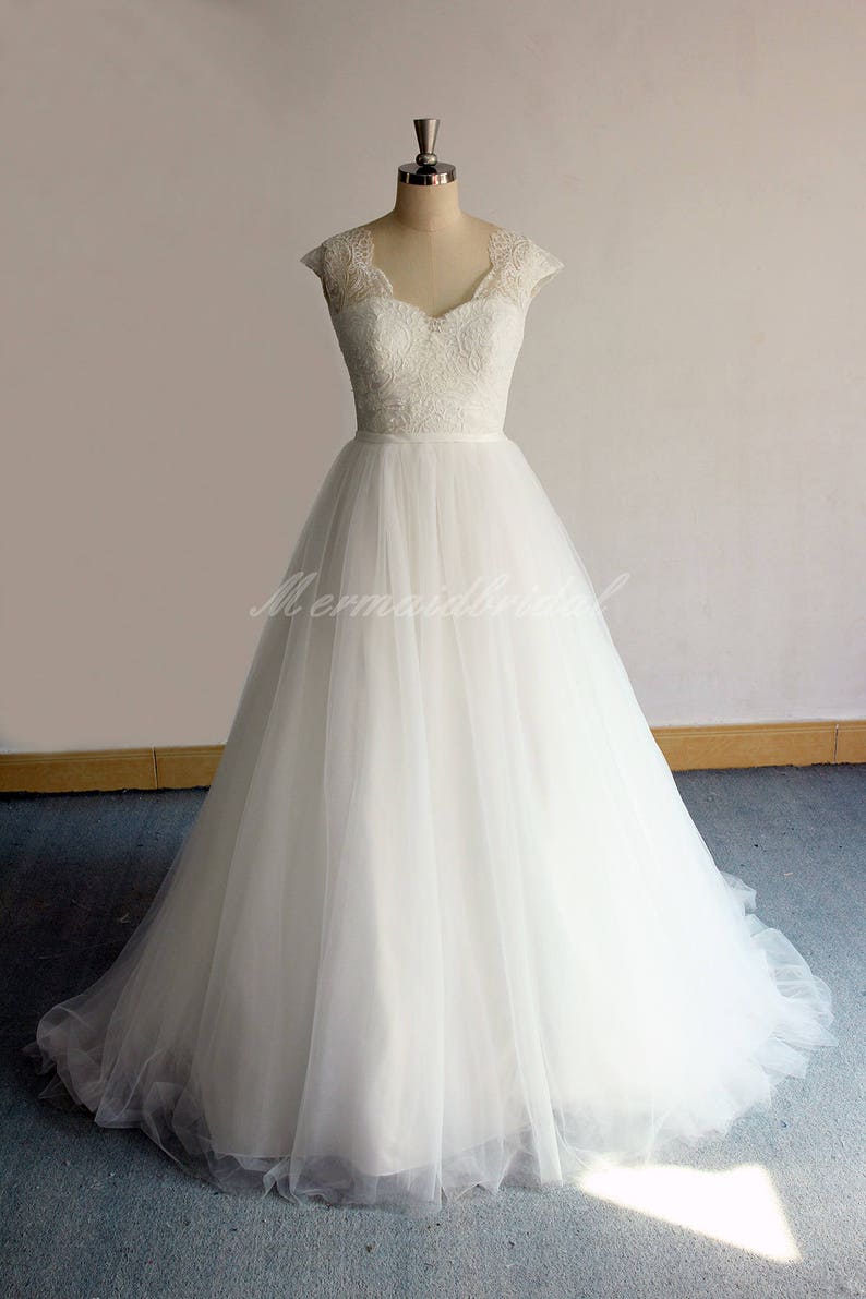 Romantic ivory tulle lace wedding dress vintage lace wedding | Etsy