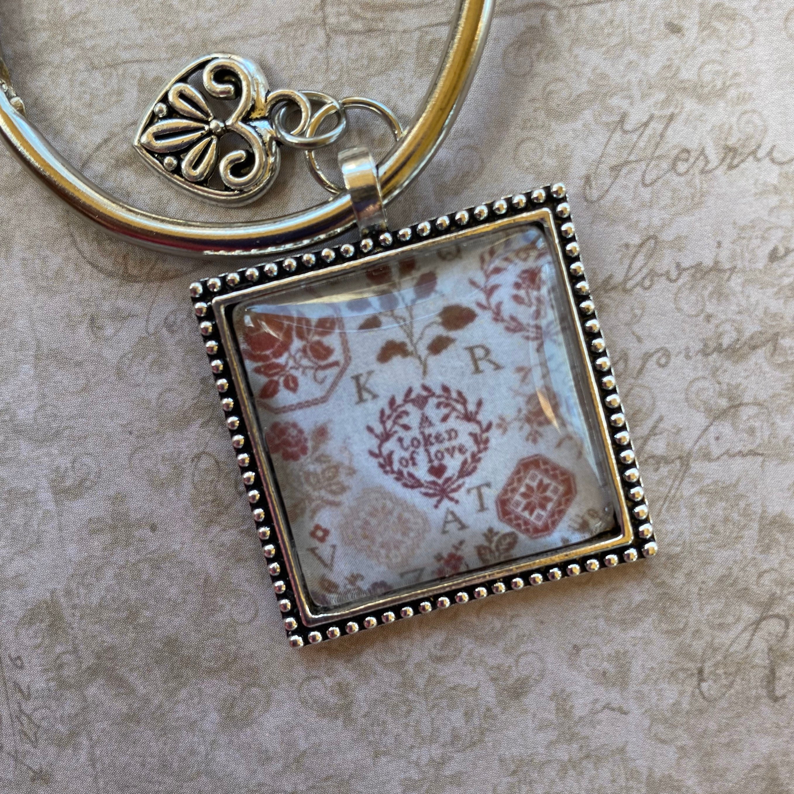 Lorrie’s Quaker Rose Thread Ke