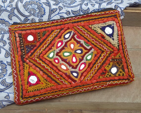rajasthani pouch