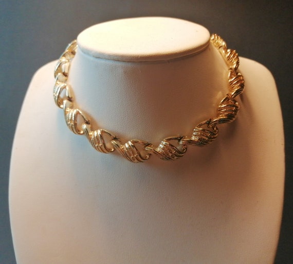 Vintage Chain Link Choker Necklace - Gold Tone - … - image 6