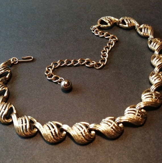 Vintage Chain Link Choker Necklace - Gold Tone - … - image 1