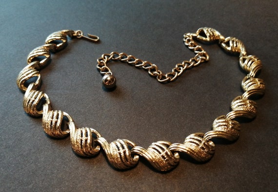 Vintage Chain Link Choker Necklace - Gold Tone - … - image 3