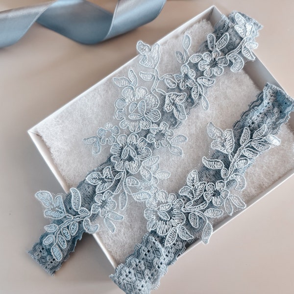 Steel Blue No Slip Garter Set // Dusty Blue Lace Garters // Something Blue Wedding Garter // Blue Garter for Bride // Wedding Accessories