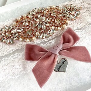 Dusty Rose Velvet Wedding Garter, Non Slip Lace Garter Set, Vintage Rhinestones and Pearls, Velvet Bridal Garter Set - 3101-DV