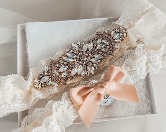 Vintage Opal Bridal Garter Set // Rose Gold Vintage Garters // No Slip Garters // Bridal Garter Non Slip // Vintage Wedding Garters