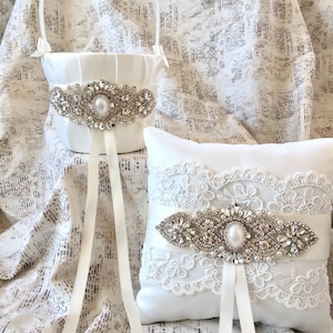 Flower girl basket vintage, flower girl basket rustic, flower girl basket ivory, flower girl basket, flower girl basket ivory lace