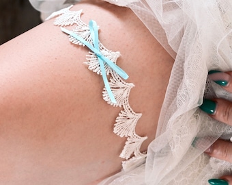 Ivory - White Boho Bridal Garter // Minimalist Simple Garter // Something Blue Garter // No Slip Garter // Wedding Garter with Blue Bow