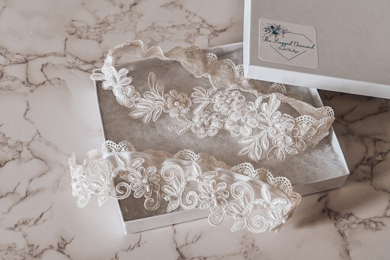 White Lace Bridal Garter Set // Embroidered lace & Pearl detail // Vintage Lace Garter // Non Slip Garter // White Lace Garters for Wedding image 2