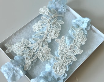 Blue Lace Bridal Garter Set // Embroidered lace & Pearl detail // Something Blue for Bride // Non Slip Garter // Wedding Ideas