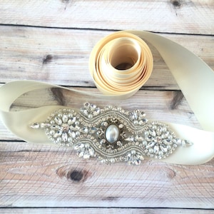 Crytal bridal sash belt, bridesmaids sash, ivory wedding sash, ivory flower girl sash,  pearl bridal belt, sash with crystals and pearls