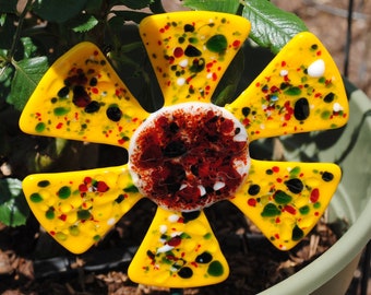 Estaca de flores de jardín de vidrio amarillo