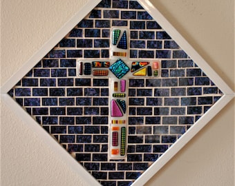 Fusión de vidrio blanco cruz mosaico pared colgante
