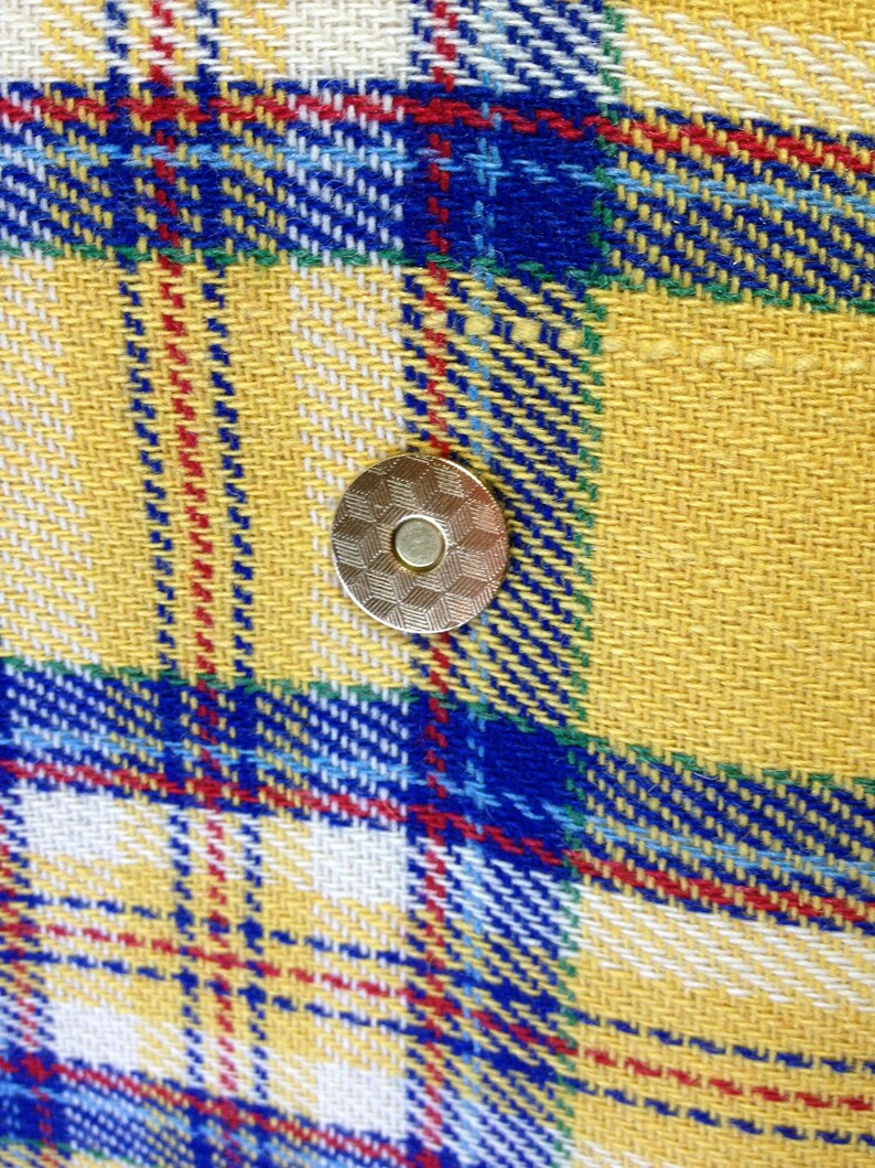 Sac besace en tissu tartan jaune et bleu marine avec noeud ...