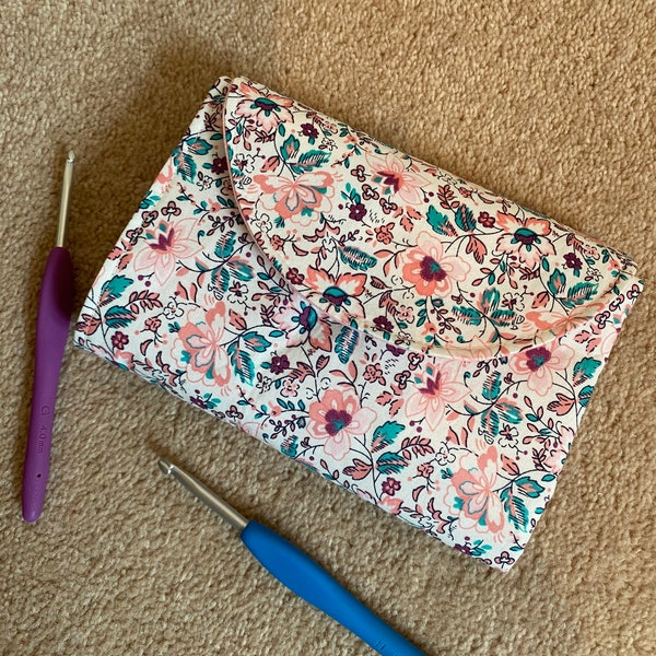 Trailing Floral Tri-fold Crochet Hook Wallet