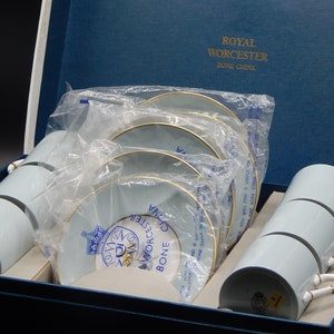 Royal Worcester Woodland Set of Six Demitasse Cups & Saucers In Original Box