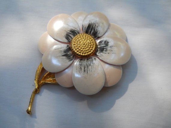 1960's Enameled Metal Flower Pin - image 2