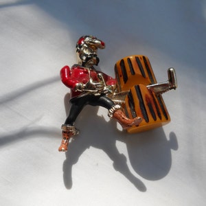 Bakelite Charles F Worth Lumberjack Brooch image 3