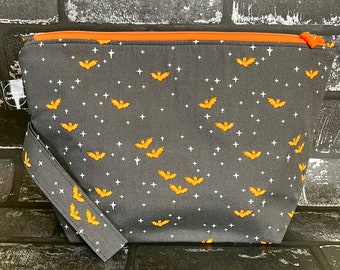 Winging It Midnight Orange Bats Halloween Spooky Zipped Project Bag - Large Size - Knitting Crochet Crafts