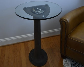 Cast iron art deco end table       **Local pick-up only please**