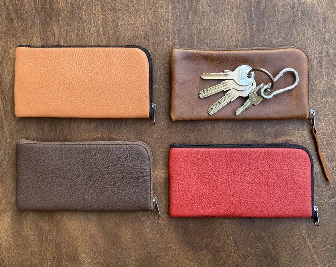 Leather Keys Wallet, Key Case, Zipper Pouch, Keychain Holder Purse. Exterior 16 x 8 cm.