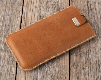 Case for Motorola, Pouch with Magnetic Pull Band, Red, Brown, Black Leather Sleeve. Free Personalisation.