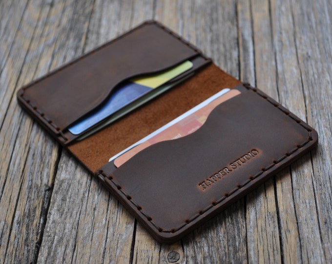 Leather Bifold Wallet. Professionally Hand Stitched. Credit Card Holder Case. Free Personalisation with your custome text