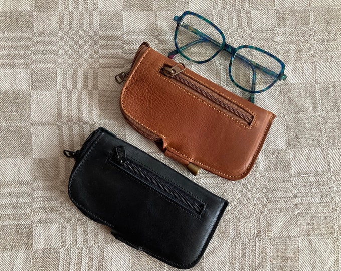 Leather Eyeglasses Case, Zipper Pouch Purse.  Brown Black Sunglasses Case.  Crossbody Pouch for Eyewear.