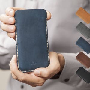 Custodia in pelle personalizzata per iPhone.  Case Incidi il tuo nome o iniziali