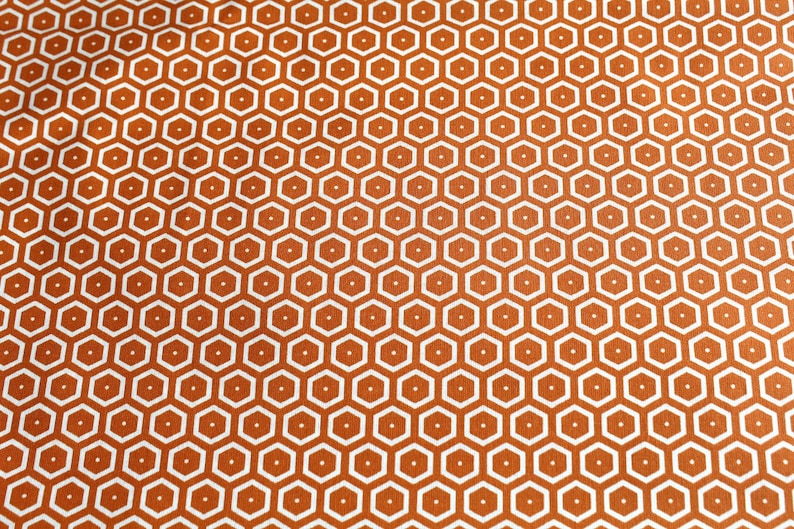 Coupon tissu enduit graphique orange et blanc 50x70 cm image 1
