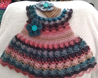 Crocheted baby dress size 0-3 months