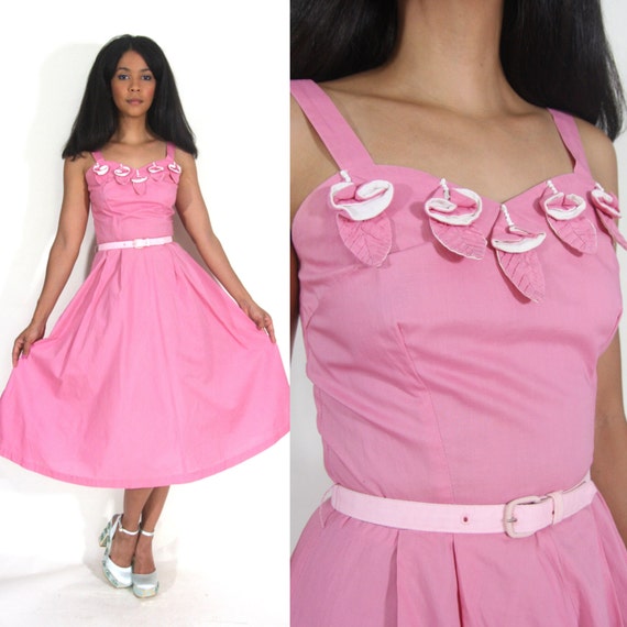 Vintage 50s 60s Pink 3D Origami Rosebud Cotton Fu… - image 1
