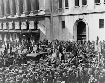 1920's, Crowds in New York, Stock Market Crash of 1929, Old Photo, Black and White, New Reproduction Picture