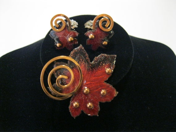 Red MATISSE Clip Earrings & Brooch Set ENAMEL Cop… - image 1