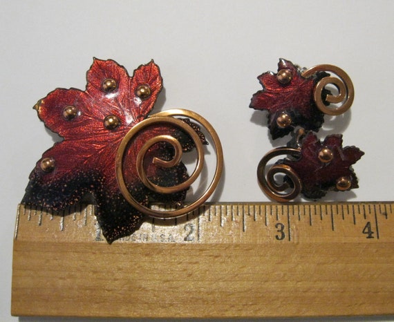 Red MATISSE Clip Earrings & Brooch Set ENAMEL Cop… - image 10