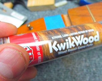 JB KwikWood WOOD & Furniture REPAIR Epoxy adhesive Putty Stick 2 Part quick Filler glue sand or drill J-B Weld 8257