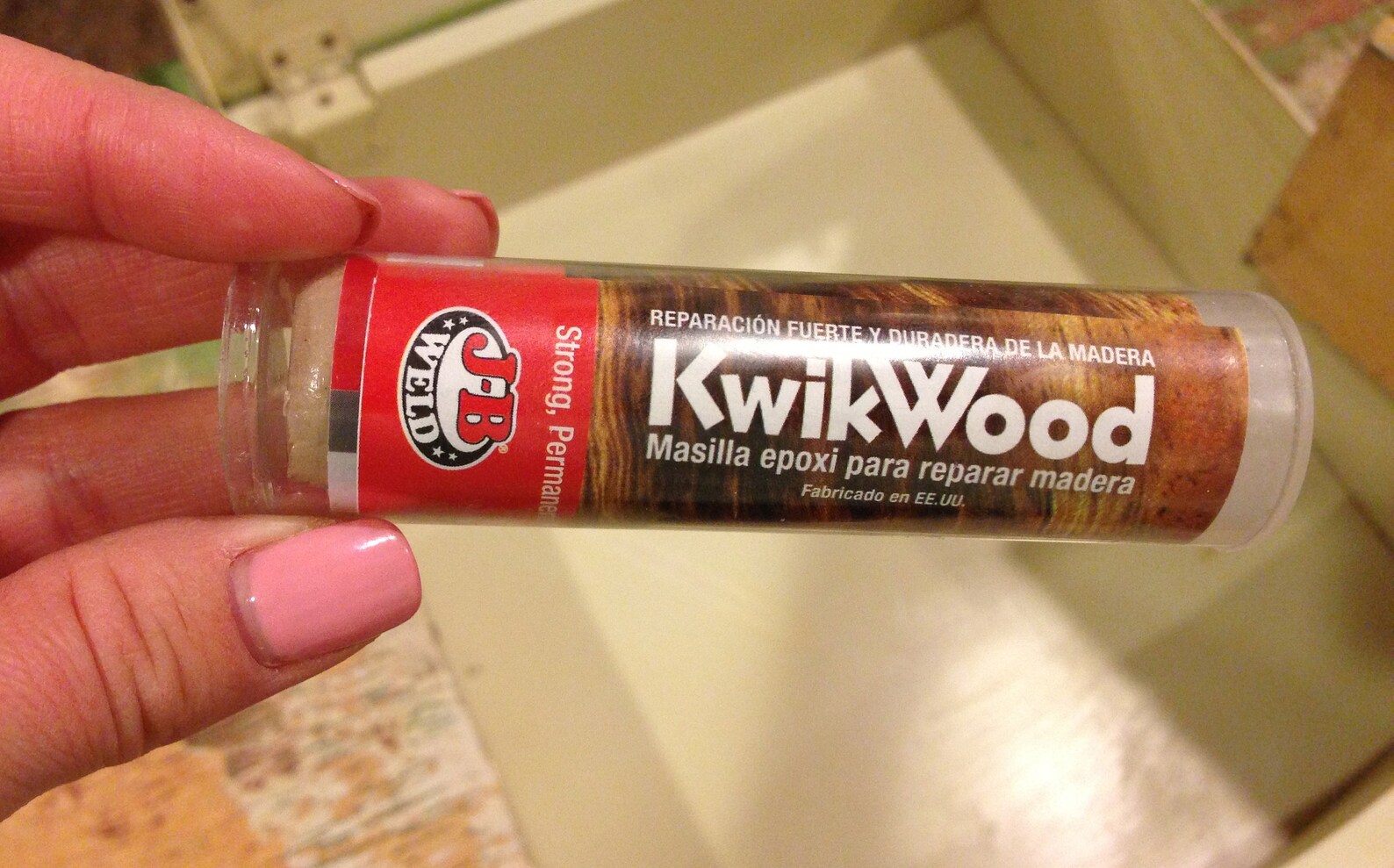 JB Kwikwood WOOD & Furniture REPAIR Epoxy Adhesive Putty Stick 2 Part
