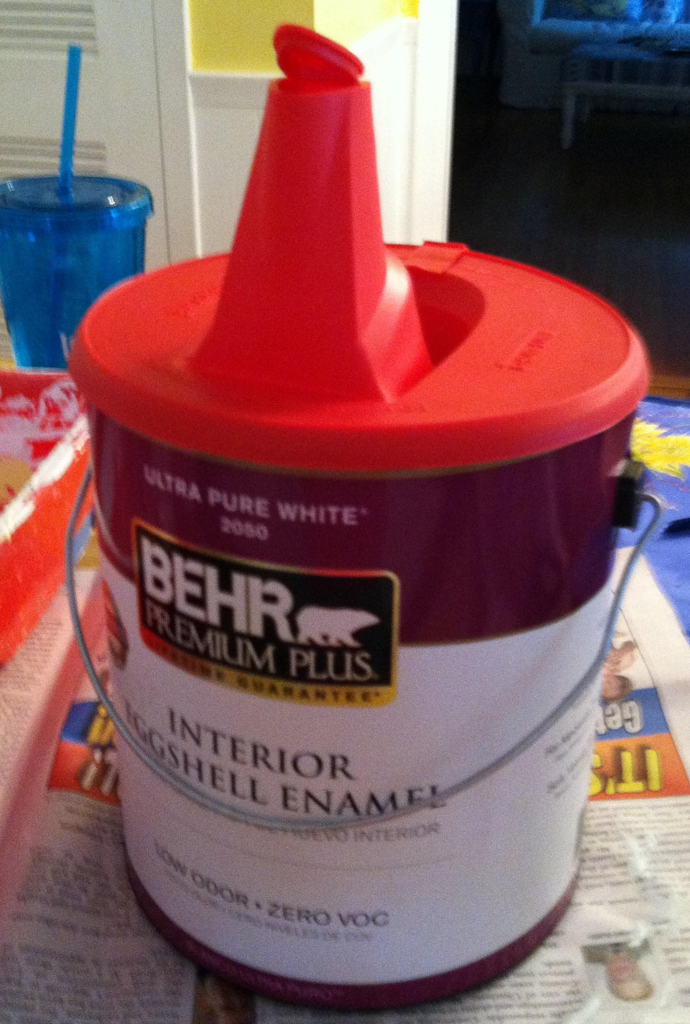 Red 1 Gallon Paint Can LID With Store & Silicone Pour Spout Sure