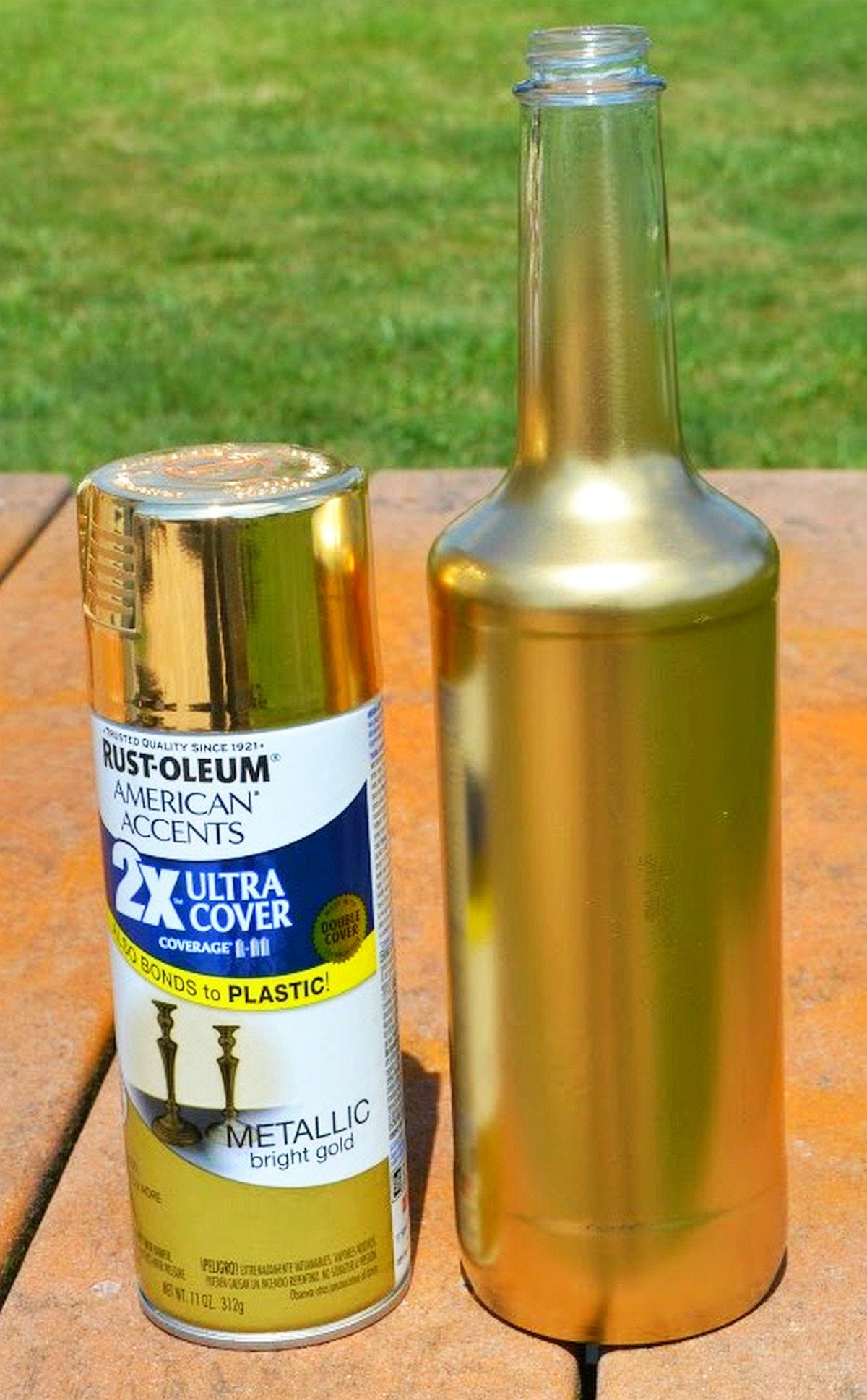 METALLIC GOLD Finish 11 Ounce Aerosol Spray Can Shiny Golden Paint AND  Primer Ultra Cover American Accents Rustoleum Rust-oleum 327909 -   Israel