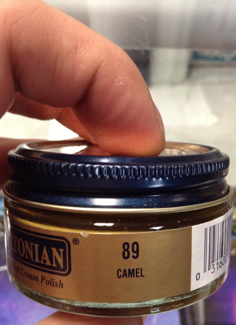 camel brown shoe polish