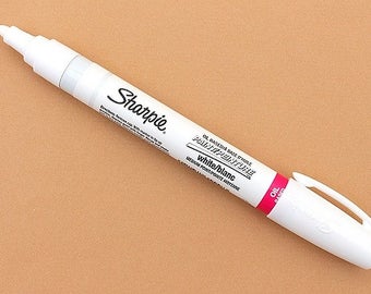 WHITE Sharpie Oil Based Paint Mark Opaque Permanent Paint Marker Medium  Point Tip Ink Mark to Glass Plastic Leather Wood Stone 35558 