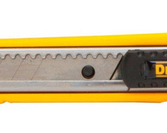 DeWalt Snap Off Knife Metal Box CuTTer 9mm Blade Sharp Point BOXCUTTER  DWHT10037