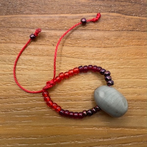 Bracelet mauvais œil (Ojo de Venado) - Salvador - Rouge ombré - Taille enfant ajustable