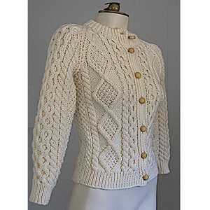 Vintage Cable Knit Fisherman Sweater / Chunky Hand Knit Vintage Cardigan Sweater XS