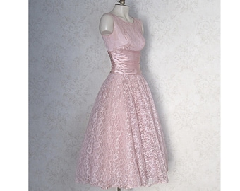 Vintage 50s Pink Lace Party Dress: Fit & Flare Cocktail Dress