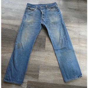 Vintage Levi&#39;s 501 Jeans: Distressed Button Fly Denim (34x31)